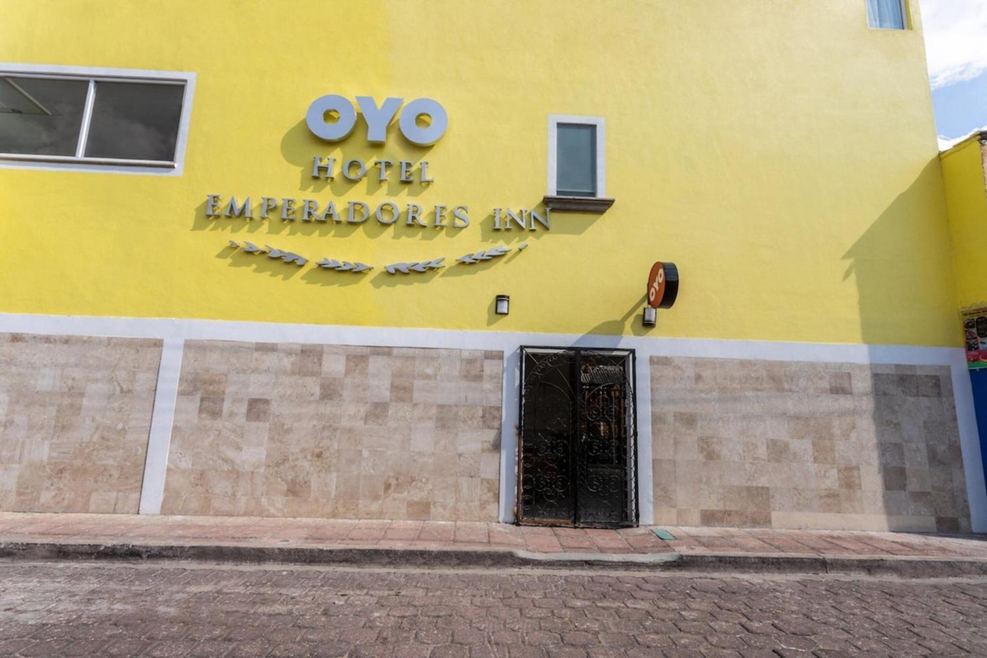 Oyo Hotel Emperadores Inn, Атлиско Экстерьер фото